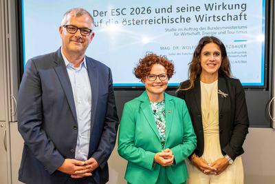 20250821 Pressekonferenz wie wirkt der ESC 2026 auf Oesterreichs Wirtschaft-stock-foto