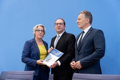 Bundespressekonferenz, Bundeslagebild Sexualdelikte-stock-foto
