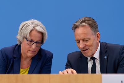 Bundespressekonferenz, Bundeslagebild Sexualdelikte-stock-foto