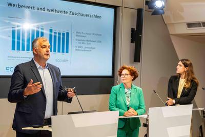 20250821 Pressekonferenz wie wirkt der ESC 2026 auf Oesterreichs Wirtschaft-stock-foto