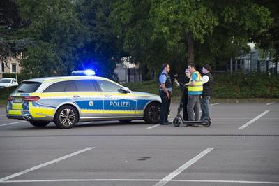Polizist bei Schiesserei get?tet-stock-foto