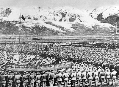 Chinese troops assembled for the 1950 Communist Chinese government invasion of Tibet. Asserting that Tibet was not an in-stock-foto