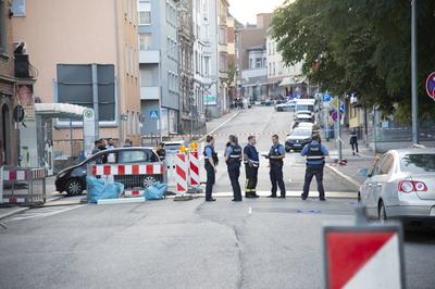 Polizist bei Schiesserei get?tet-stock-foto