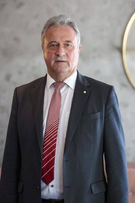 Claus Weselsky beim Pressegespr?ch ?ber Deutsche Bahn Zunkunft in Berlin-stock-foto