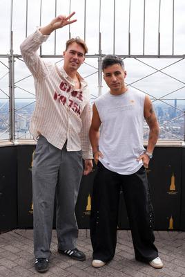 Loud luxury and natalie jane visit the empire state building ahead of ?uh oh!? release-stock-foto