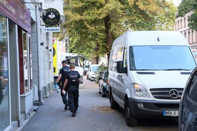 M?gliches T?tungsdelikt am Wuppertaler Polizeipr?sidium-stock-foto