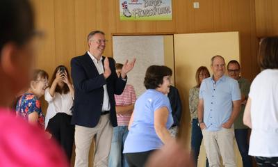 Ministerpraesident Alexander Schweitzer SPD und Sport-stock-foto