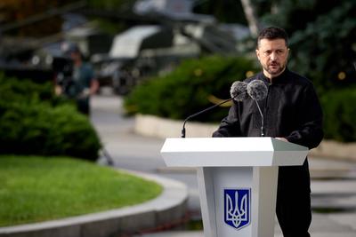 Ukrainian President Volodymyr Zelenskyy participates in the National Flag Day-stock-foto