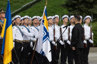 Ukrainian President Volodymyr Zelenskyy participates in the National Flag Day-stock-foto