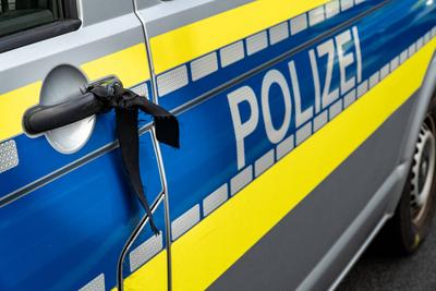 Symbolbilder - Themenbild - Unfall - Blaulicht-stock-foto