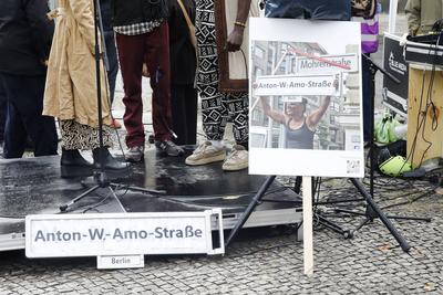 Umbenennung der Mohrenstrasse in Anton-Wilhelm Amo Strasse-stock-foto