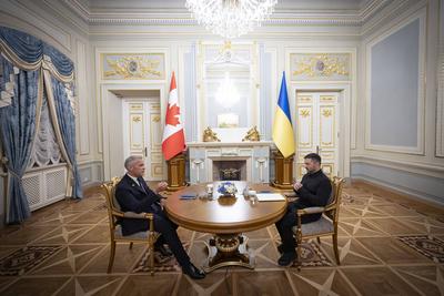 Ukrainian President Volodymyr Zelenskyy Bilateral Meeting With Canadian Prime Minister Carney-stock-foto
