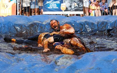 World Gravy Wrestling Championship-stock-foto