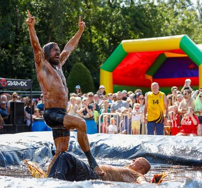 World Gravy Wrestling Championship-stock-foto