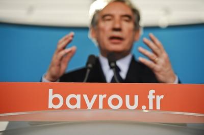 Paris, Pressekonferenz mit Pr?sidentschaftskandidat Francois Bayrou (Frankreich/MoDem) . PUBLICATIONxNOTxINxFRA-stock-foto