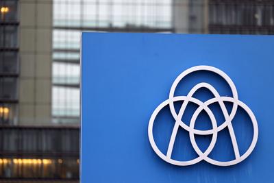 Das Hauptquartier des Konzerns ThyssenKrupp in Essen. Von Oktober bis Dezember hat Thyssenkrupp einen Nettoverlust von 3-stock-foto
