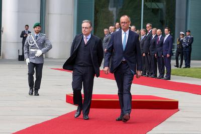 Begr??ung des Premierministers von Belgien mit milit?rischen Ehren.-stock-foto