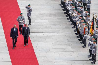 Begruessung des Bundeskanzler Friedrich Merz (CDU) und dem Premierminister des K?nigreichs Belgien, Bart de Wever-stock-foto
