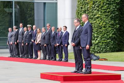 Begr??ung des Premierministers von Belgien mit milit?rischen Ehren.-stock-foto