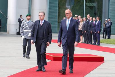 Begr??ung des Premierministers von Belgien mit milit?rischen Ehren.-stock-foto