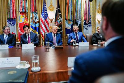 President Trump Chairs a Cabinet Meeting at the White House-stock-foto