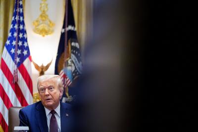 President Trump Chairs a Cabinet Meeting at the White House-stock-foto