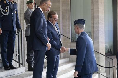 Kabinettssitzung im Bundesministerium der Verteidigung-stock-foto