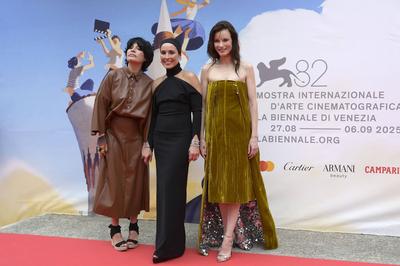 Teona Strugar Mitevska, Noomi Rapace, Sylvia Hoeks-stock-foto