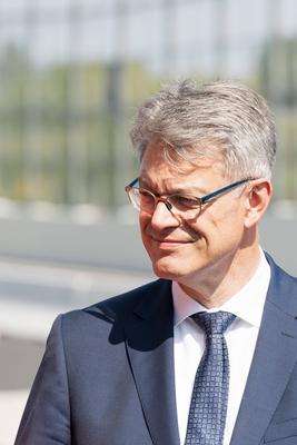27.08.2025,Berlin,Freigabe des 16. Bauabschnitts der A100,Anschlussstelle Treptow,Patrick Schnieder ist Bundesminister f-stock-foto