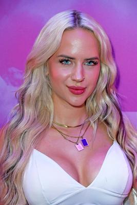 Gina Beckmann beim Premieren-Event von THE POWER by Joyn auf dem Alice Rooftop & Garden in Berlin am 28.08.2025 *** Gina-stock-foto