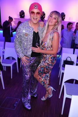 Julian F. M. St?ckel, Annemarie Eilfeld beim Premieren-Event von THE POWER by Joyn auf dem Alice Rooftop & Garden in Ber-stock-foto