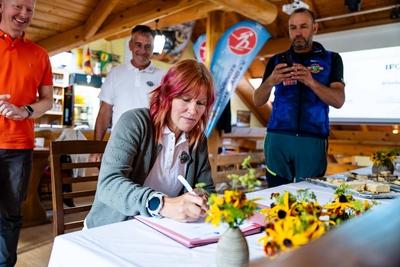 29.08.2025, GER, News / Politik / Veranstaltung, Kooperationsveranstaltung inkl. Kooperationsvertrag Automotive Thueringen gemeinsam mit dem Thueringer Skiverband-stock-foto