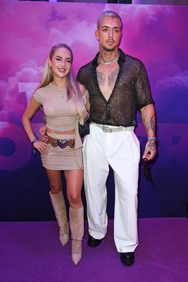 Emma Fernlund, Lucas Schwarze beim Premieren-Event von THE POWER by Joyn auf dem Alice Rooftop & Garden in Berlin am 28.-stock-foto