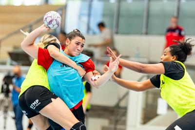 28.08.2025, GER, Handball, Frauen, Saison 2025/2026, Alsco 1.Bundesliga, Thueringer HC Saisoner?ffnung / ?ffentliches Training / Mannschaftspraesentation-stock-foto