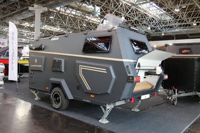 Camppass CR650 darkness Offroad Wohnwagen, Caravan Salon D?sseldorf (29.08. - 07.09.2025, Messe D?sseldorf, Weltleitmess-stock-foto