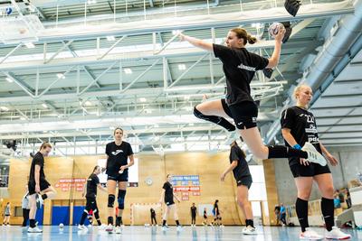 28.08.2025, GER, Handball, Frauen, Saison 2025/2026, Alsco 1.Bundesliga, Thueringer HC Saisoner?ffnung / ?ffentliches Training / Mannschaftspraesentation-stock-foto