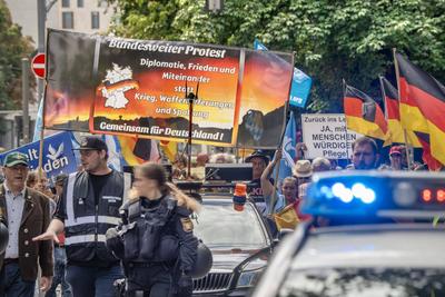 GfD Gemeinsam f?r Deutschland, rechte Sammelbewegung, Kundgebung und Demozug Thema Frieden statt Krieg, M?nchen, 30. August 2025-stock-foto