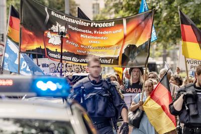 GfD Gemeinsam f?r Deutschland, rechte Sammelbewegung, Kundgebung und Demozug Thema Frieden statt Krieg, M?nchen, 30. August 2025-stock-foto