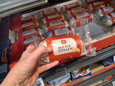 REWE - Einkauf in einem Supermarkt oder Discounter-stock-foto