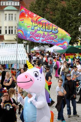 CHRISTOPHER STREET DAY 2025 - Suhl - Am Samstag, dem 30. August 2025 fand der erste CSD in der th?ringischen Kleinstadt-stock-foto