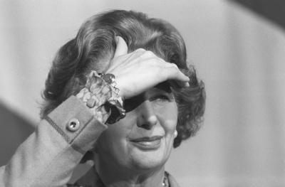 Bildnummer: 56659785  Datum: 01.10.1986  Copyright: imago/teutopressMargaret Thatcher (Premierministerin Gro?britanniens) 10/86 - Frau Margaret Hilda Politikerin Gro?britannien Opposition Oppositionsf?hrerin F?hrerin Staat Aufenthalt Politik die eiserne Lady eiserne Lady Schmuck Ohrring Ohrringe Brosche leger Hand Gestik gestikulierend neutral Portrait quer Schwarz-Wei?-Negativ sw s/w People 01 xmk x0x 1986 quer Highlight  56659785 Date 01 10 1986 Copyright Imago teutopress Margaret Thatcher Prime Minister Great Britain 10 86 Woman Margaret Hilda Politician UK Opposition Opposition Leader Leader State Stay politics the iron Lady iron Lady Jewellery Earring Earrings Brooch casual Hand Gesture gesticulating neutral Portrait horizontal Black white Negative black and white S w Celebrities 01 xmk x0x 1986 horizontal Highlight-stock-foto