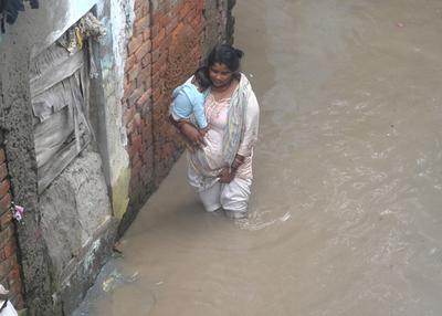 Delhi On Alert as Yamuna Water Level Crosses Danger Mark-stock-foto