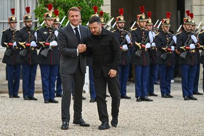 UKRAINE-CRISIS/Coalition Emmanuel Macron hosted Volodymyr Zelensky for a working dinner at the Elysee Palace on 3 September 2025.-stock-foto