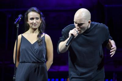 Jasmin Henkel und Nico Went bei der Pressekonferenz und der Performance zum Musical Romeo & Julia - Liebe ist alles im-stock-foto
