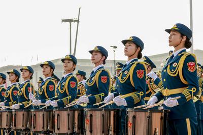 BEIJING, CHINA - SEPTEMBER 03: Members of the joint military band of the Chinese People s Liberation Army (PLA) perform-stock-foto