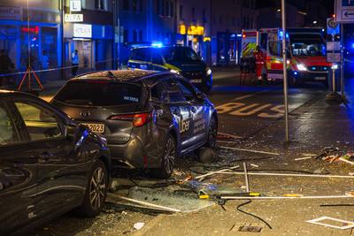Explosion in Kiosk ? Polizei ermittelte wegen Anschlag-stock-foto