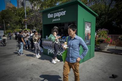 Brand activation of Peacock?s ?The Paper?-stock-foto