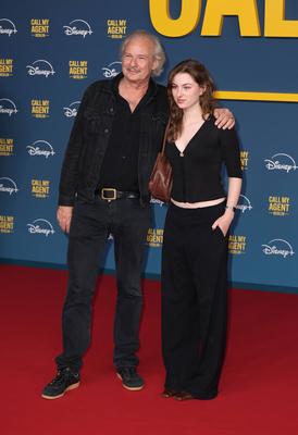 v.l. Leander Haussmann mit Kunigunde Haussmann auf der Deutschlandpremiere Call My Agent Berlin eine Disney+ Originalser-stock-foto