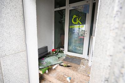 Explosion zerst?rt City-Kiosk-stock-foto