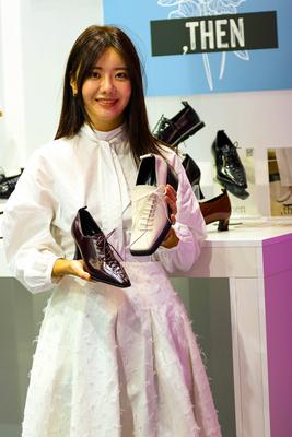 Micam 2025 new stylists' stands-stock-foto